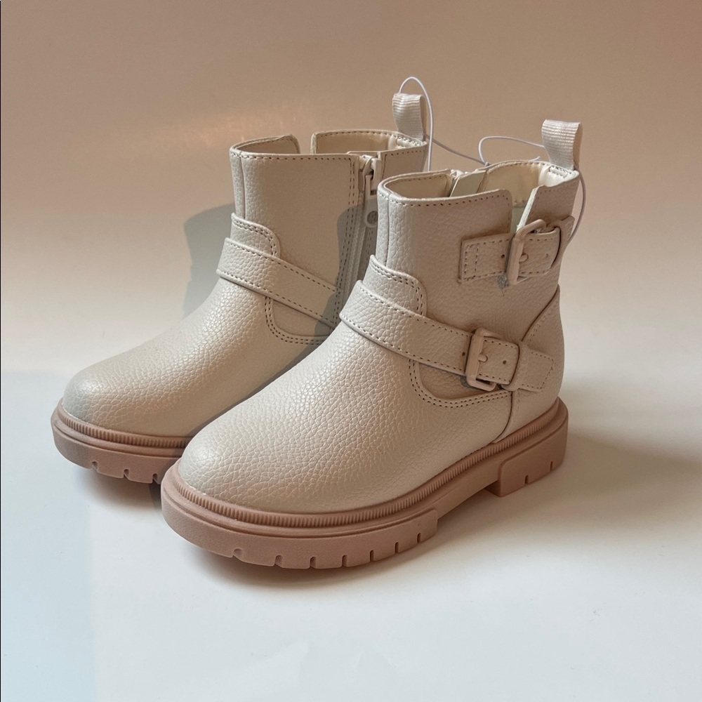 NWT Cat & Jack Toddler Evie Buckle Boots Cream Ankle Boots with Tan Sole 9T